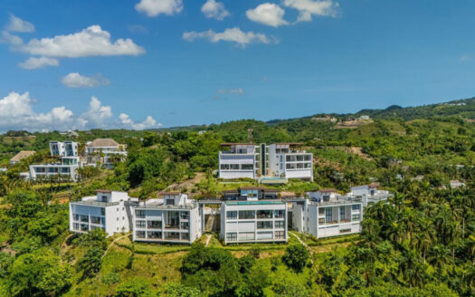2-BR Condo with Panoramic Ocean Views in Playa Bonita