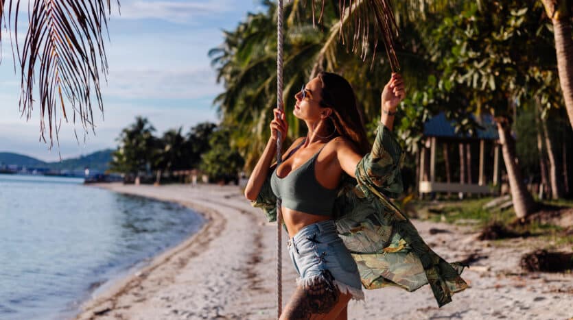 A stunning view of Punta Cana’s turquoise waters and white sand beach, perfect for Instagram photos.