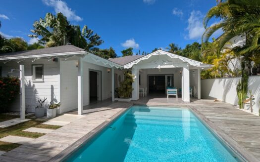 Single Story 3BR villa Just 400m from Las Ballenas Beach