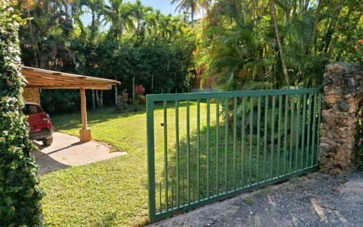 Low-maintenance tropical chalet in Coson