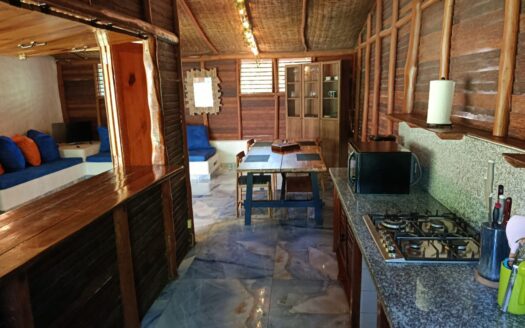 Low-maintenance tropical chalet in Coson