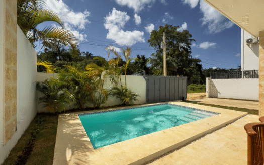 Modern 3-bedroom villa 600 meters from Popy Beach