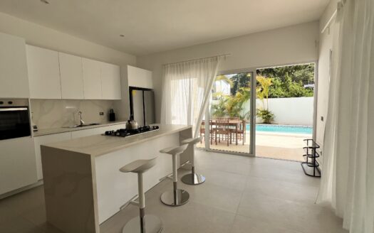 Modern 3-bedroom villa 600 meters from Popy Beach