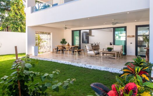2BR condo at 70 meters from popy beach