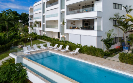 Luxury 2BR Condo with Hillside Views in Playa Las Ballenas