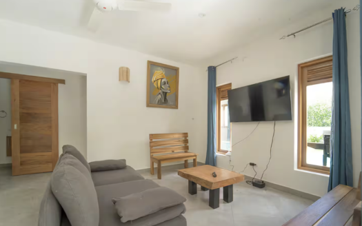 Beautiful 5-Bedroom Villa Near Bonita Beach