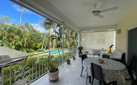 2BR condo steps from Popy Beach