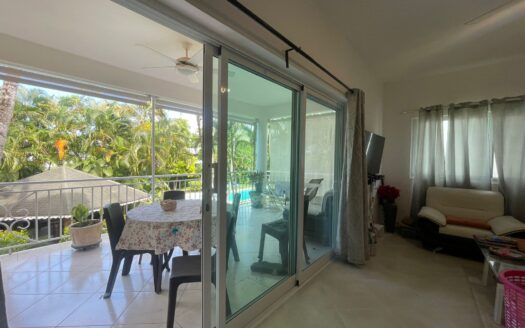 2BR condo steps from Popy Beach