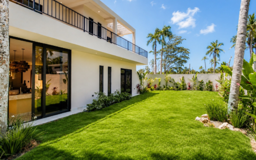 Boho boutique villa steps from Coson beach